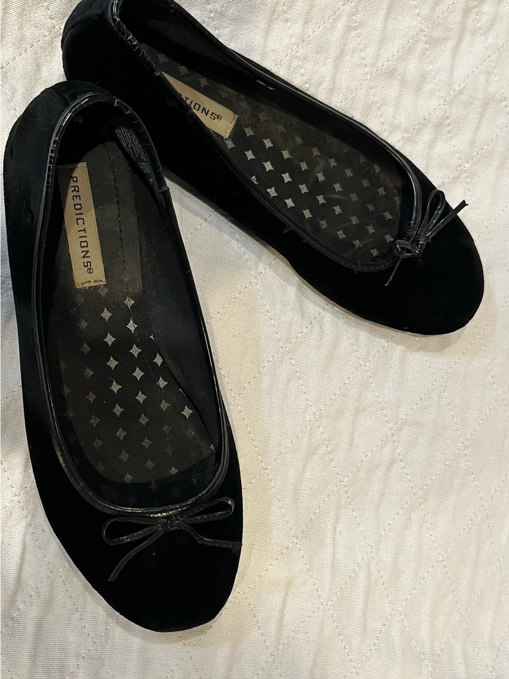 Predictions Black Velvet Ballet Flats Bow Round Toe Women’s Size 8